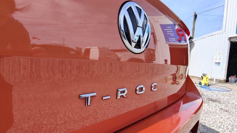 VOLKSWAGEN T-ROC