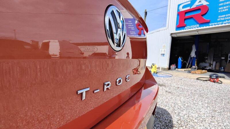 VOLKSWAGEN T-ROC
