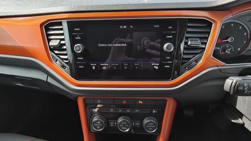 VOLKSWAGEN T-ROC