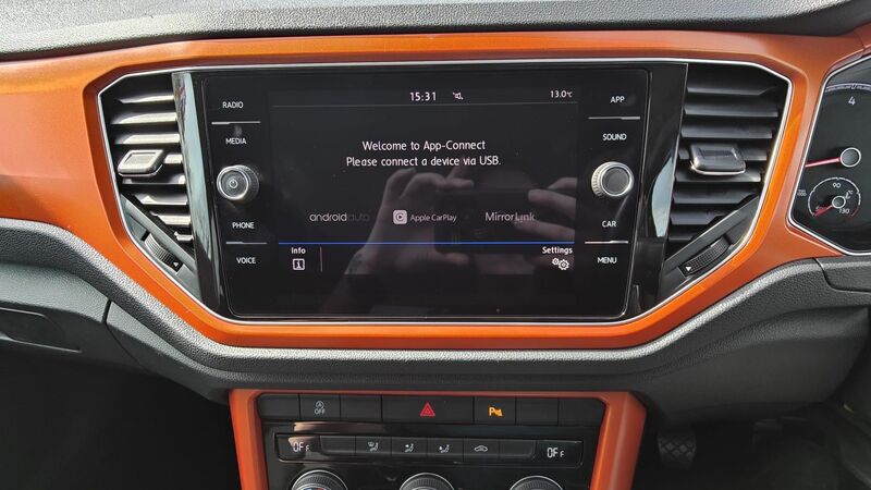 VOLKSWAGEN T-ROC
