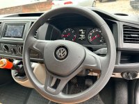 VOLKSWAGEN TRANSPORTER SHUTTLE