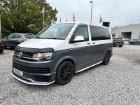 VOLKSWAGEN TRANSPORTER SHUTTLE