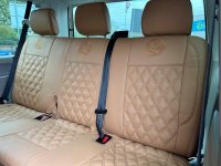 VOLKSWAGEN TRANSPORTER SHUTTLE