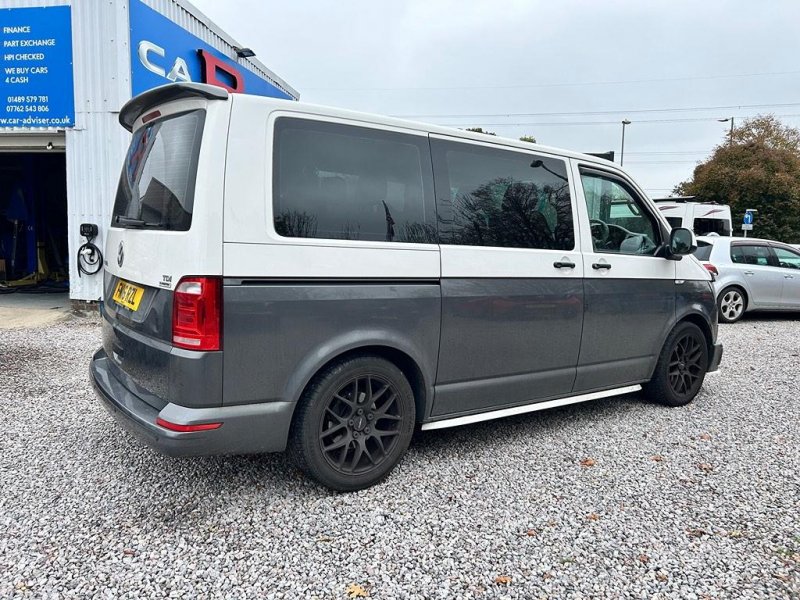VOLKSWAGEN TRANSPORTER SHUTTLE