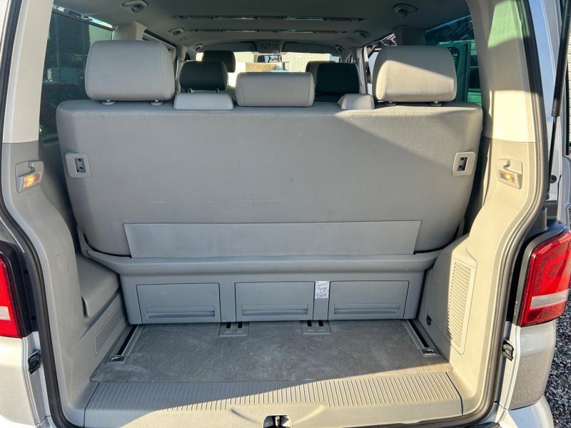 VOLKSWAGEN CARAVELLE