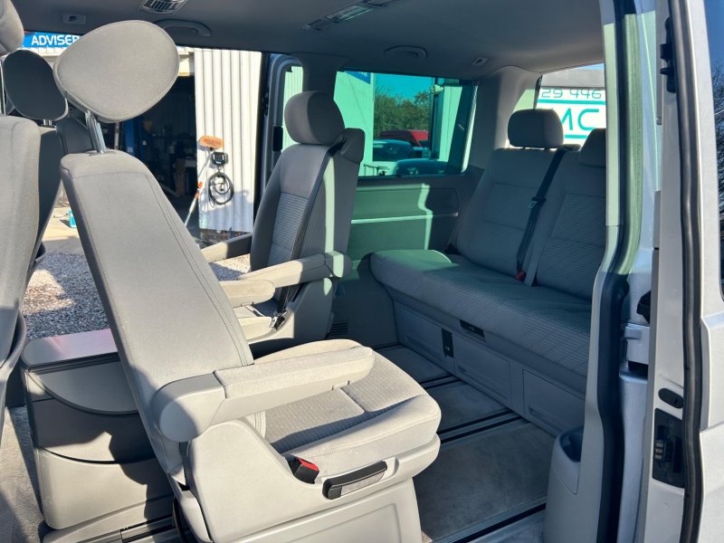VOLKSWAGEN CARAVELLE
