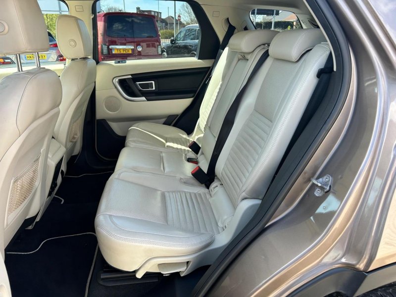 LAND ROVER DISCOVERY SPORT